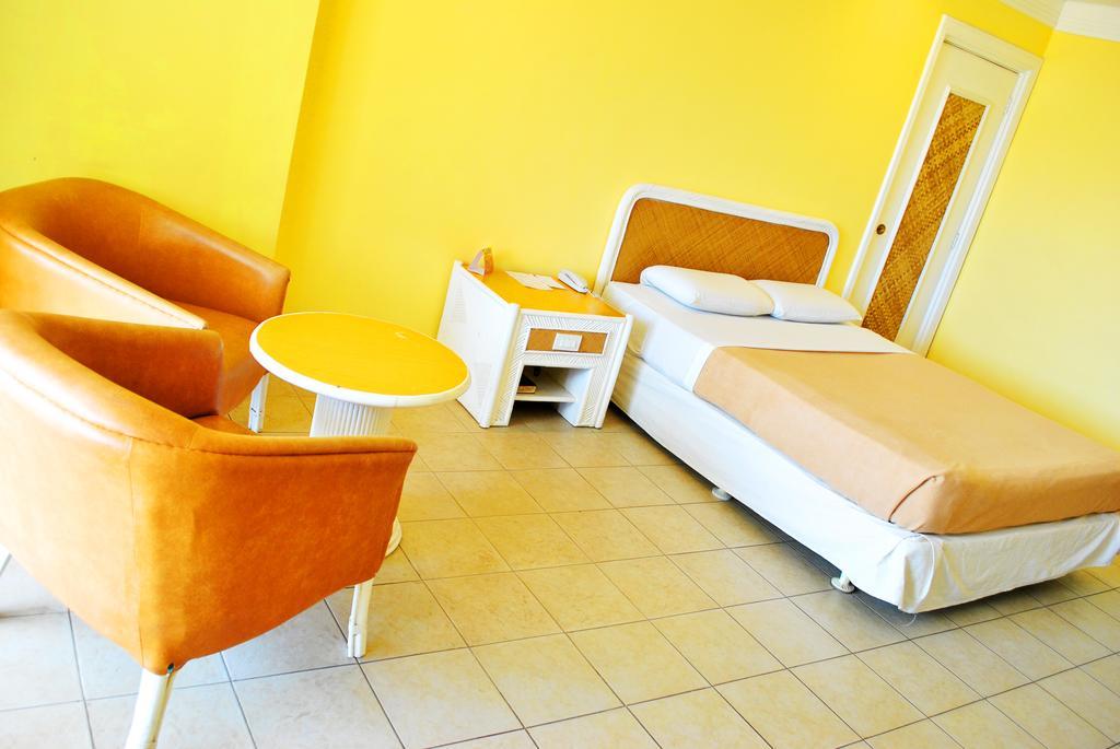Leyte Park Resort Hotel Tacloban Phòng bức ảnh