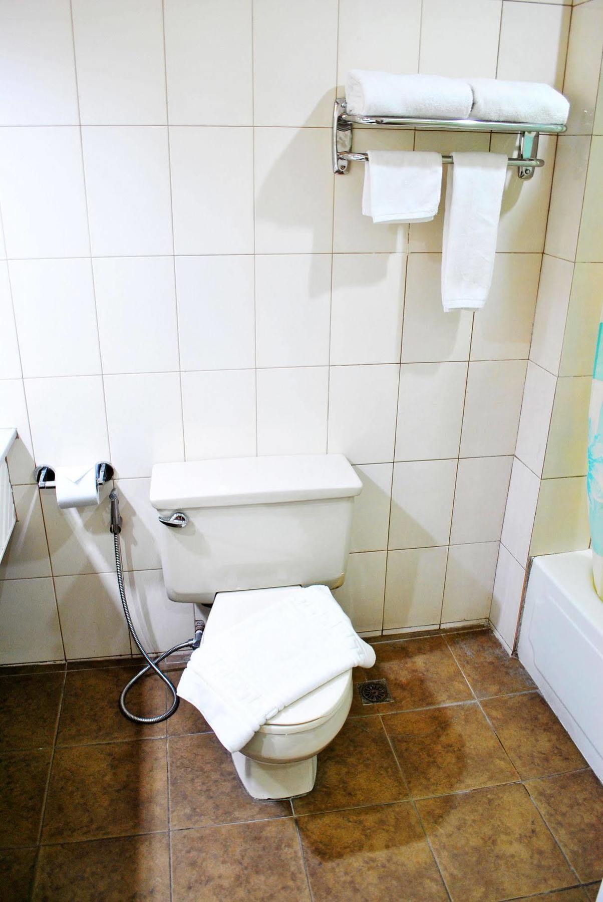 Leyte Park Resort Hotel Tacloban Ngoại thất bức ảnh