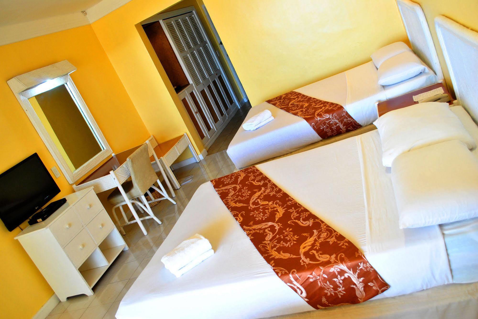 Leyte Park Resort Hotel Tacloban Ngoại thất bức ảnh