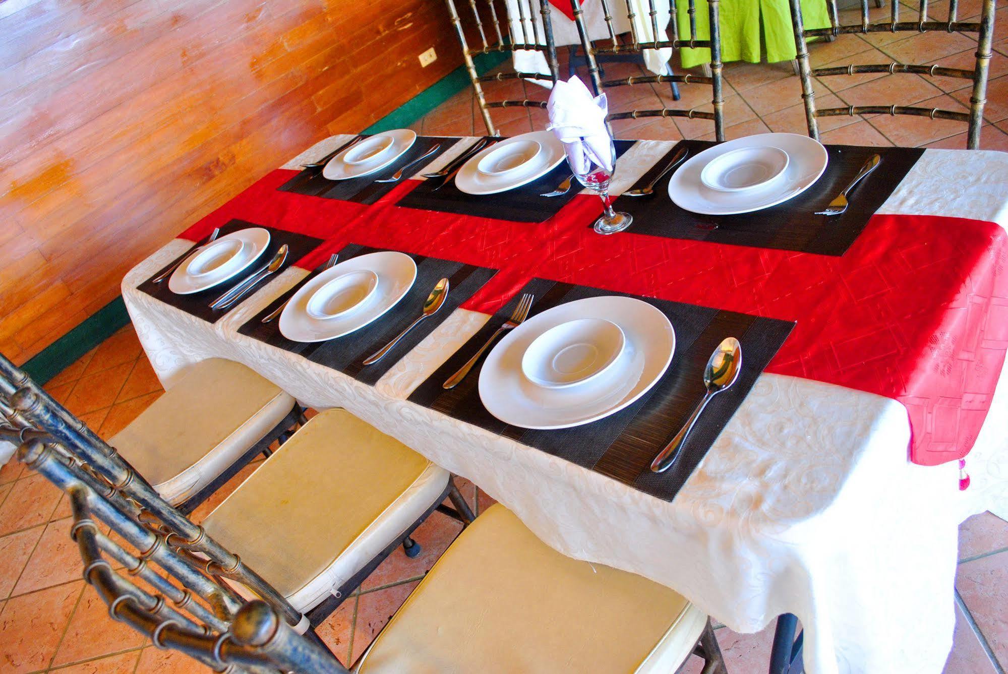 Leyte Park Resort Hotel Tacloban Ngoại thất bức ảnh